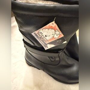 NWT Men’s Black Sheep Canada 10” Black Leather Shearling Boots